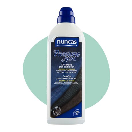 Passione Nero Detersivo Capi Scuri - 750ml