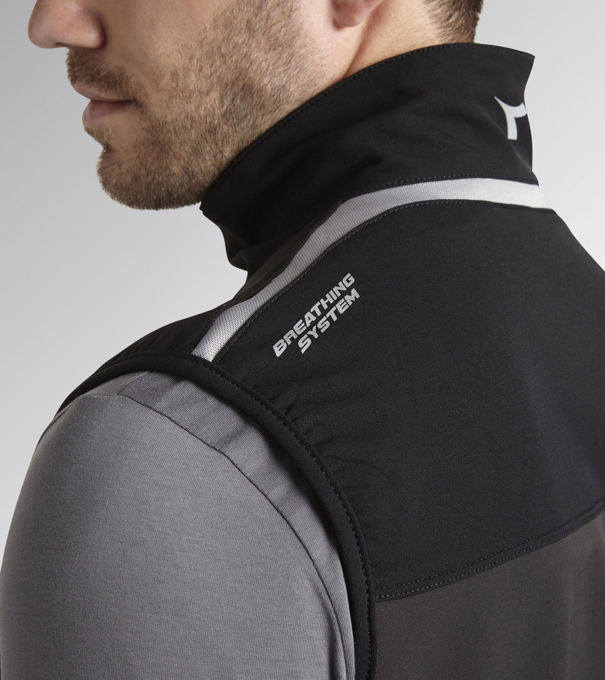 GILET DIADORA VEST CARBON TECH